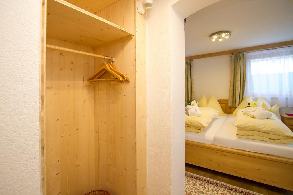 Gertis Ferienwohnung Hochfilzen Szoba fotó