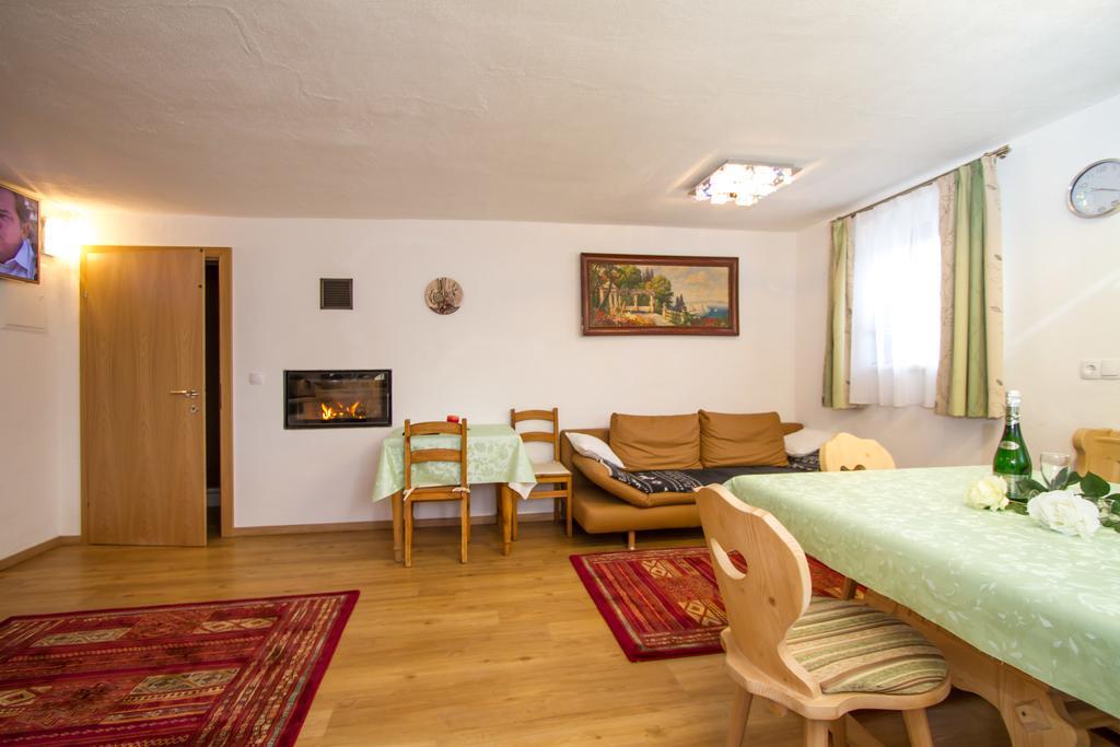 Gertis Ferienwohnung Hochfilzen Szoba fotó